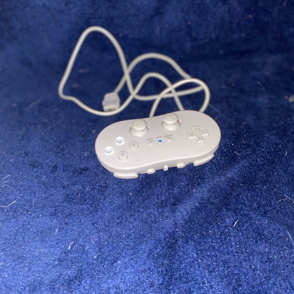 Sony White Wired USB Game Controller with Dual Analog Sticks